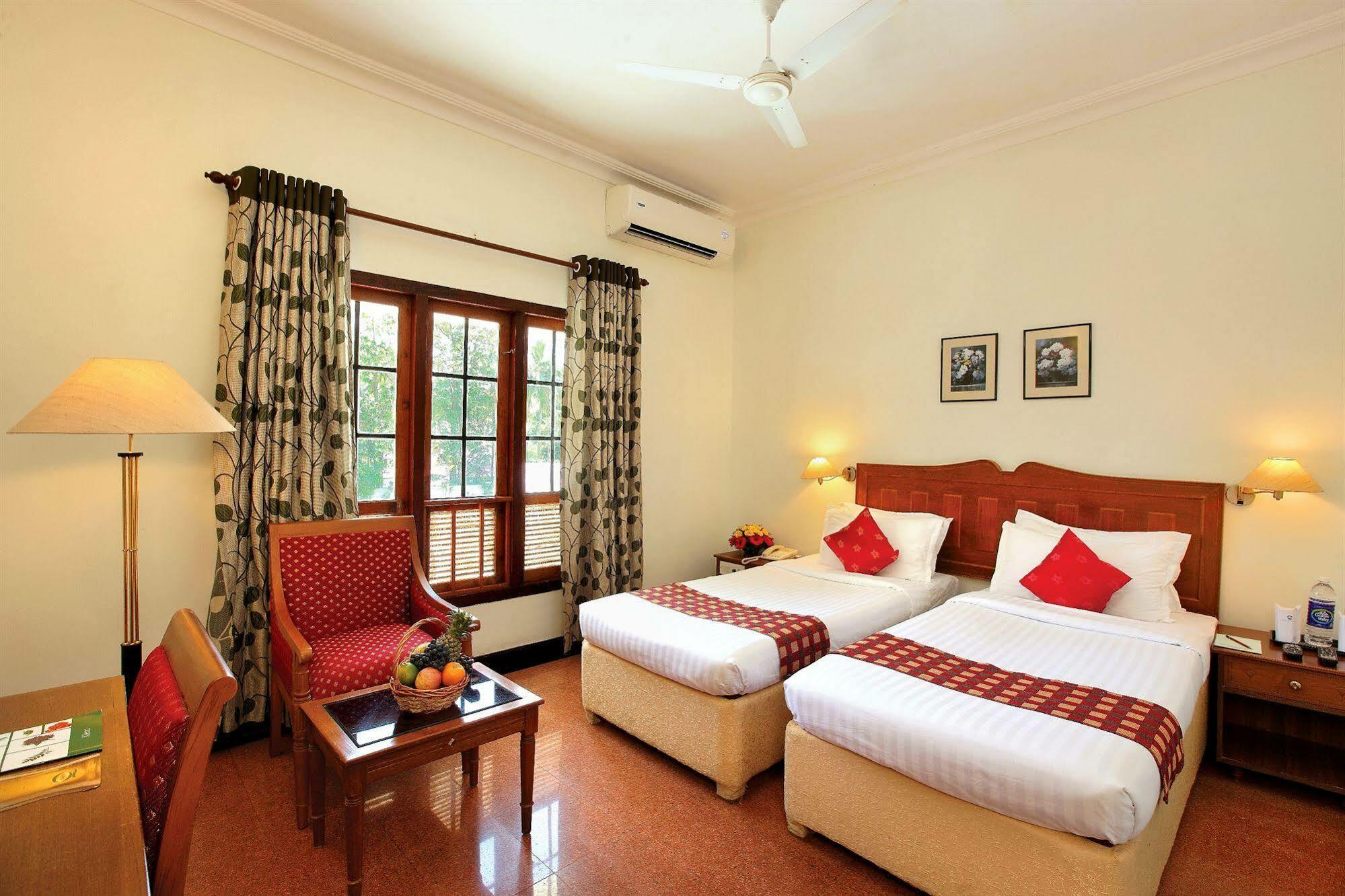 Quality Airport Hotels Nedumbassery Exterior foto